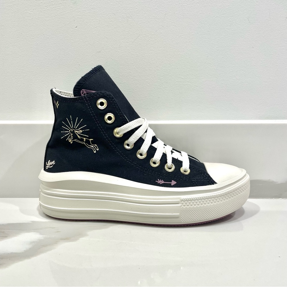 NEW Converse Chuck Taylor All Star High-Top Platform Sneakers (size 5 & 5.5)